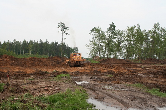 Budowa autostrady A4 - okolice Godzieszowa; widok w poprzek autostrady