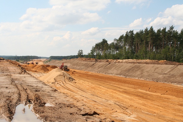 Budowa autostrady A4 - okolice Godzieszowa; widok w kierunku Jdrzychowic