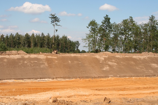 Budowa autostrady A4 - okolice Godzieszowa; widok w poprzek autostrady