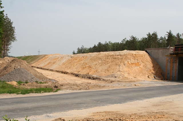Budowa autostrady A4 - Godzieszw; widok w kierunku Bolesawca